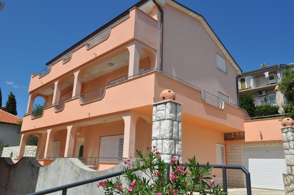 Apartments Bozic Novi Vinodolski Eksteriør bilde